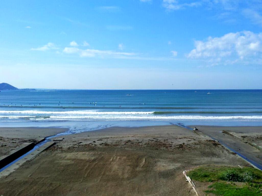 由比ガ浜海岸(約2,200m)
