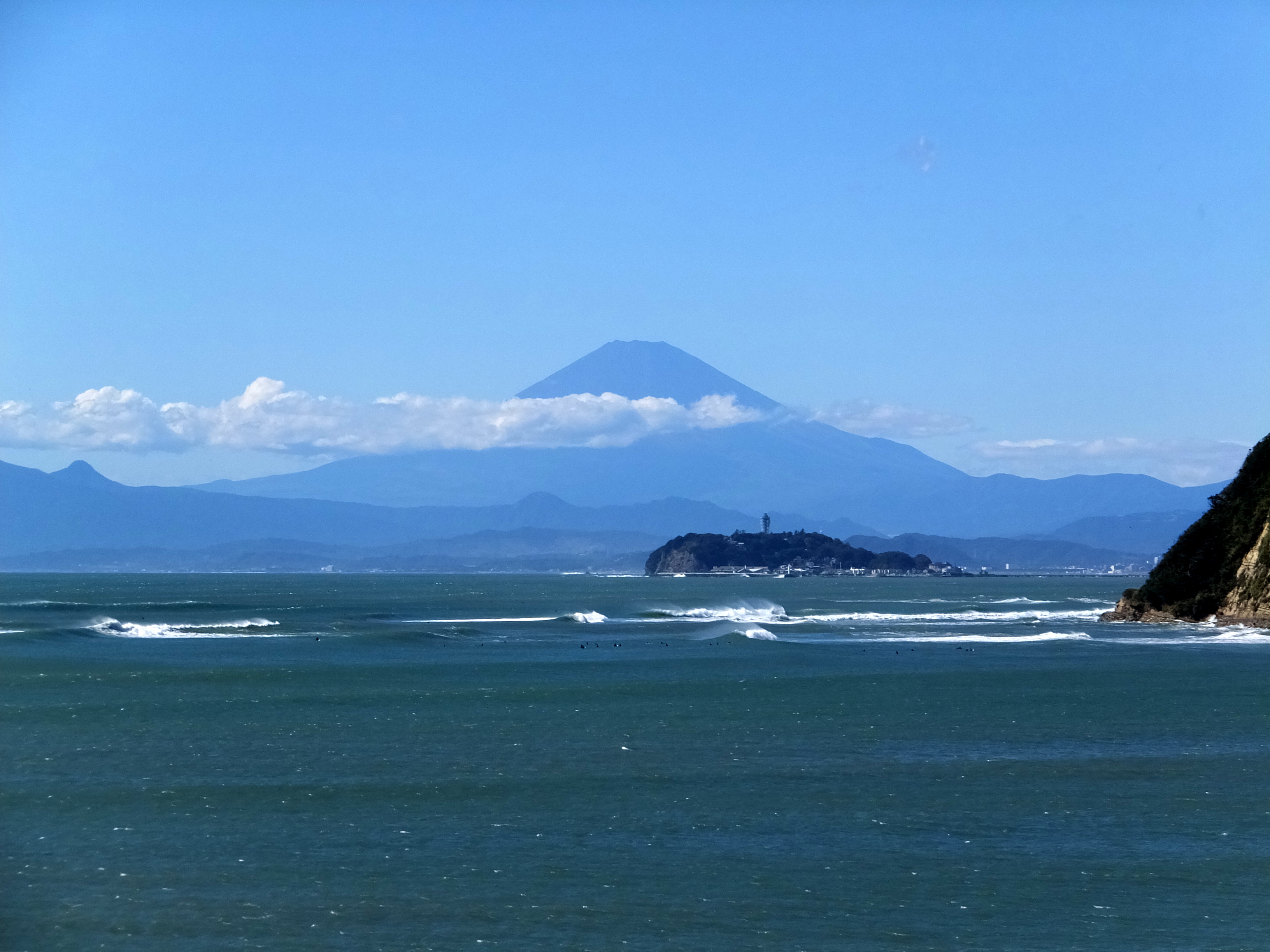 逗子海岸まで徒歩10分(750m)