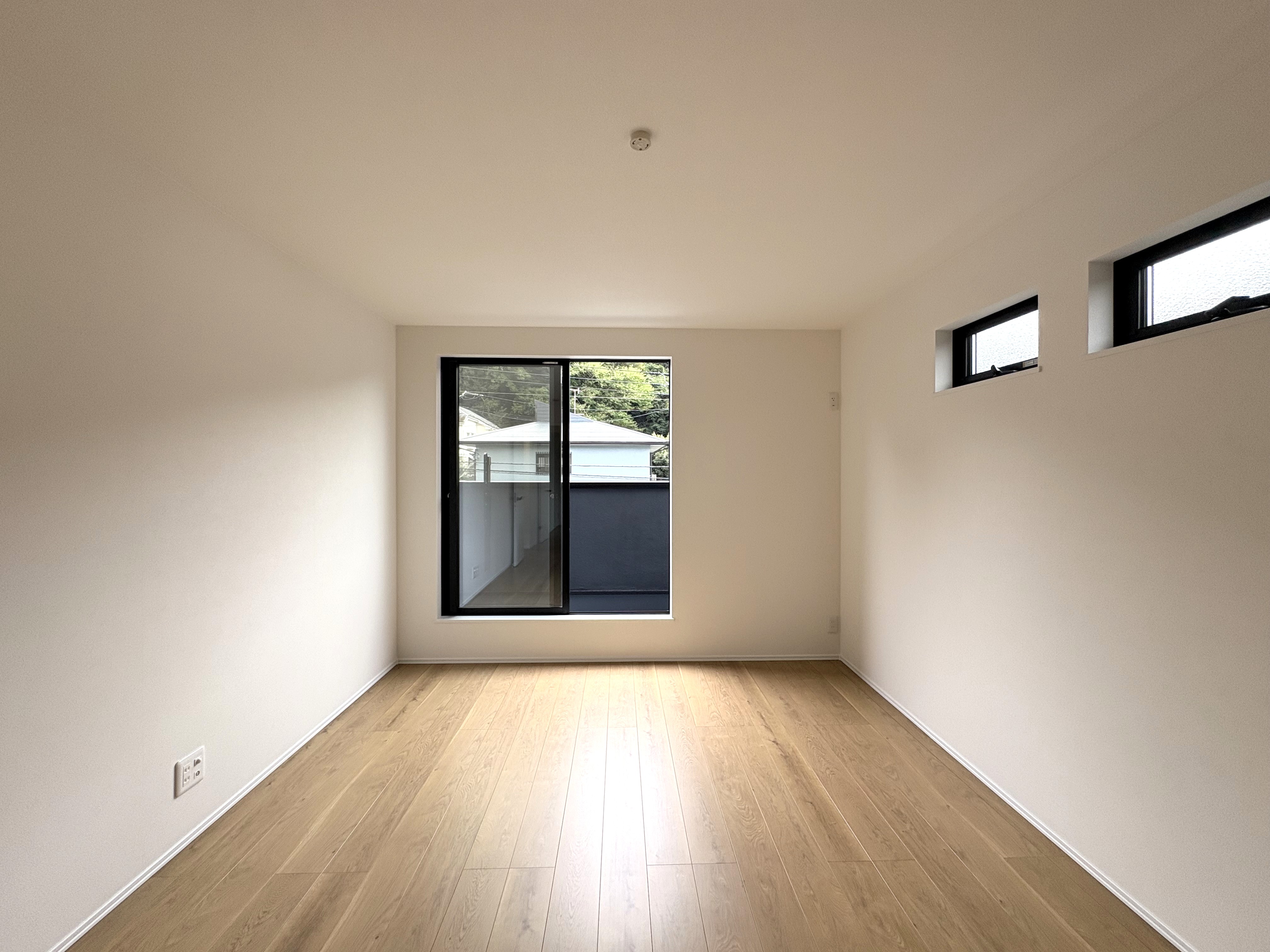 2階にベッドルーム4部屋