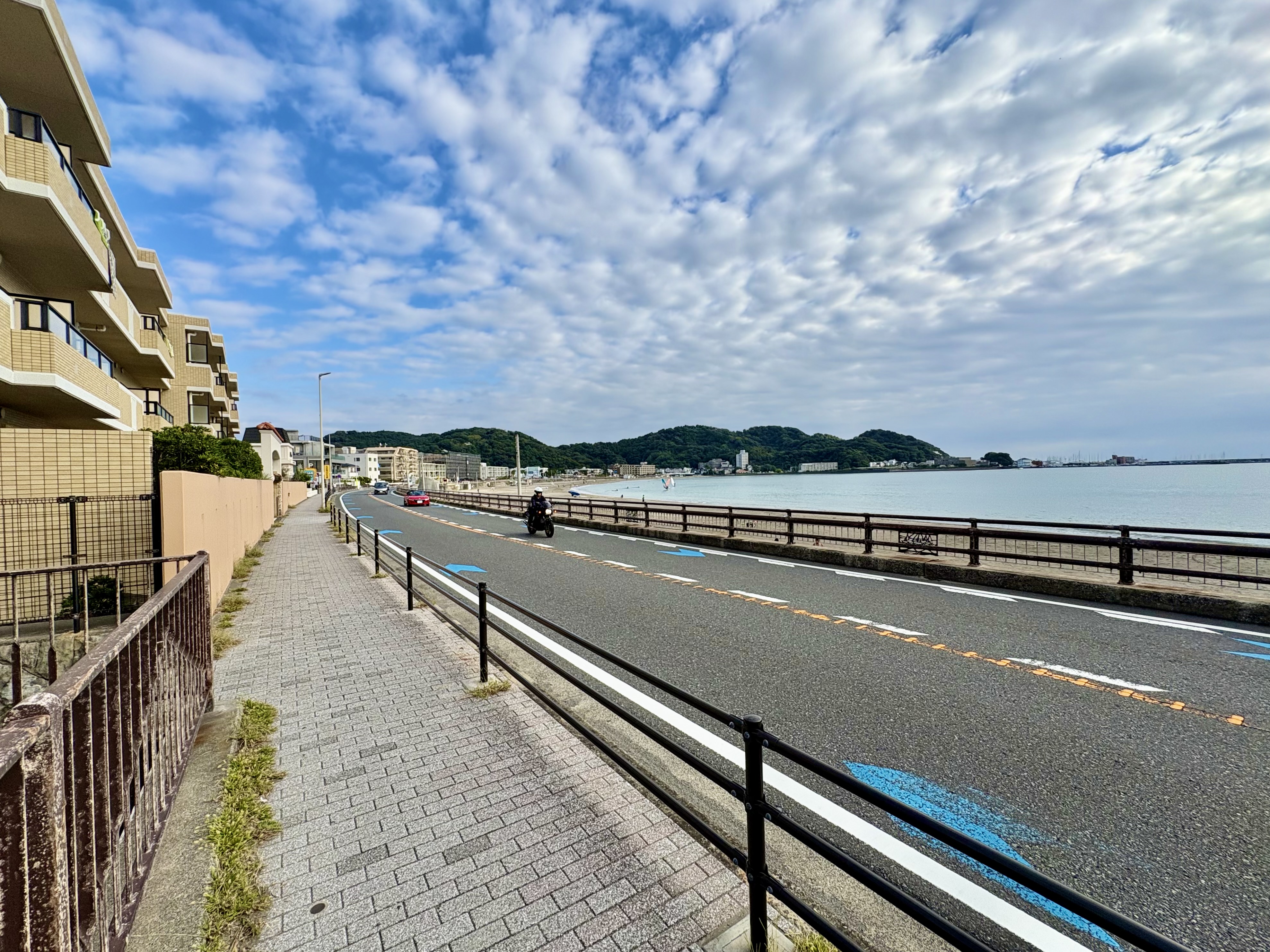 道路挟んで海・海・海♪