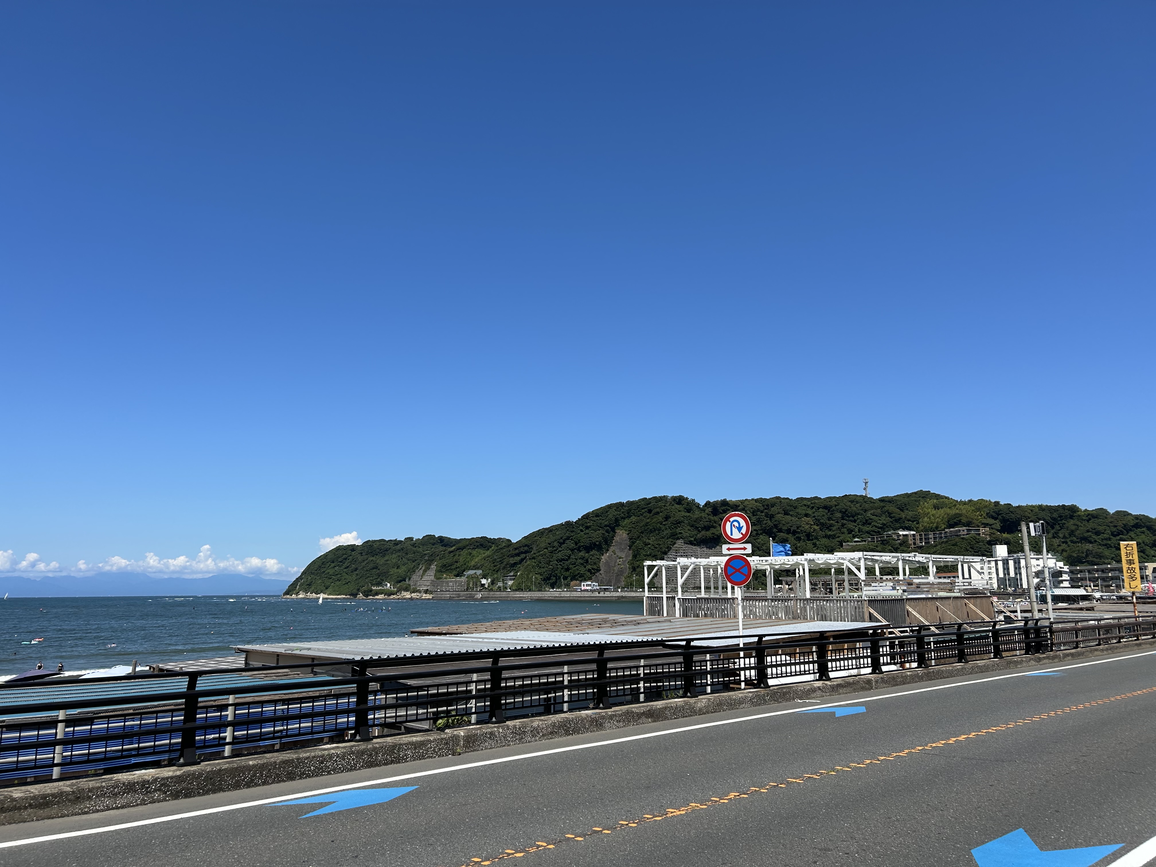 逗子海岸まで徒歩12分(約960m)